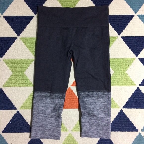 lululemon athletica Pants - Lululemon Seamless Street Crop